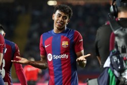 Barca từ chối bán thần đồng Yamal với mức giá kỷ lục