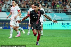 Cựu sao MU Jesse Lingard ghi bàn thắng đầu tiên cho CLB Hàn Quốc FC Seoul