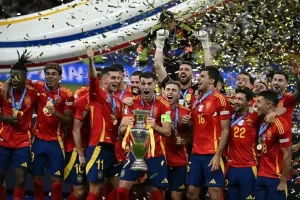 Tuyển Tây Ban Nha bứt phá ngoạn mục, lọt top 3 bảng xếp hạng FIFA