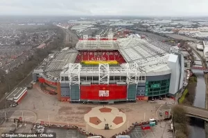 Nhà tài trợ MU can thiệp, sân Old Trafford sắp đổi tên